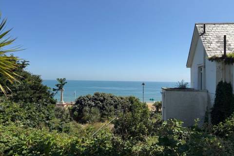 Property for auction in Isle of Wight