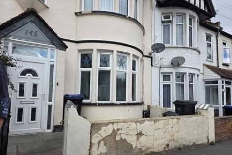 Property for auction in Essex