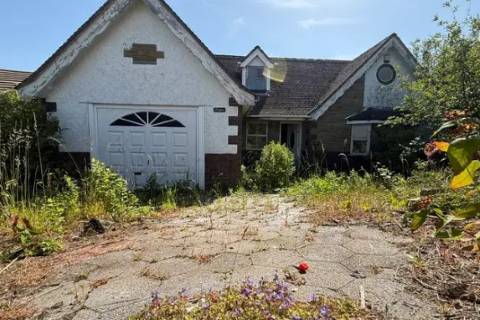 Property for auction in Clwyd