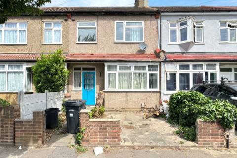 Property for auction in Essex