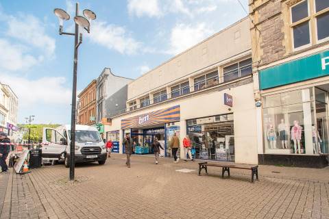 Property for auction in Avon