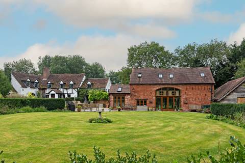 Property for auction in Warwickshire