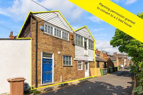 Property for auction in Essex