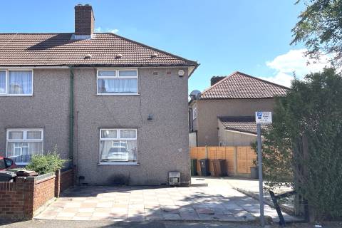 Property for auction in Essex