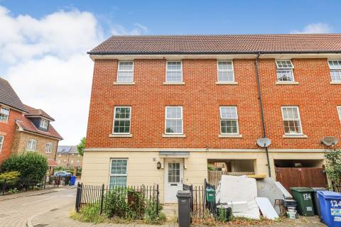Property for auction in Essex