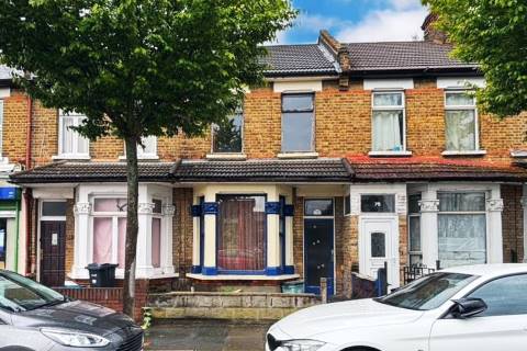 Property for auction in Essex