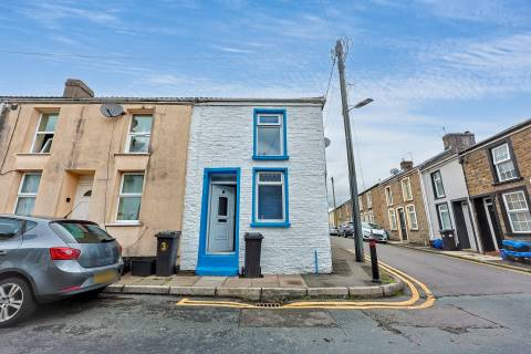 Property for auction in Mid Glamorgan